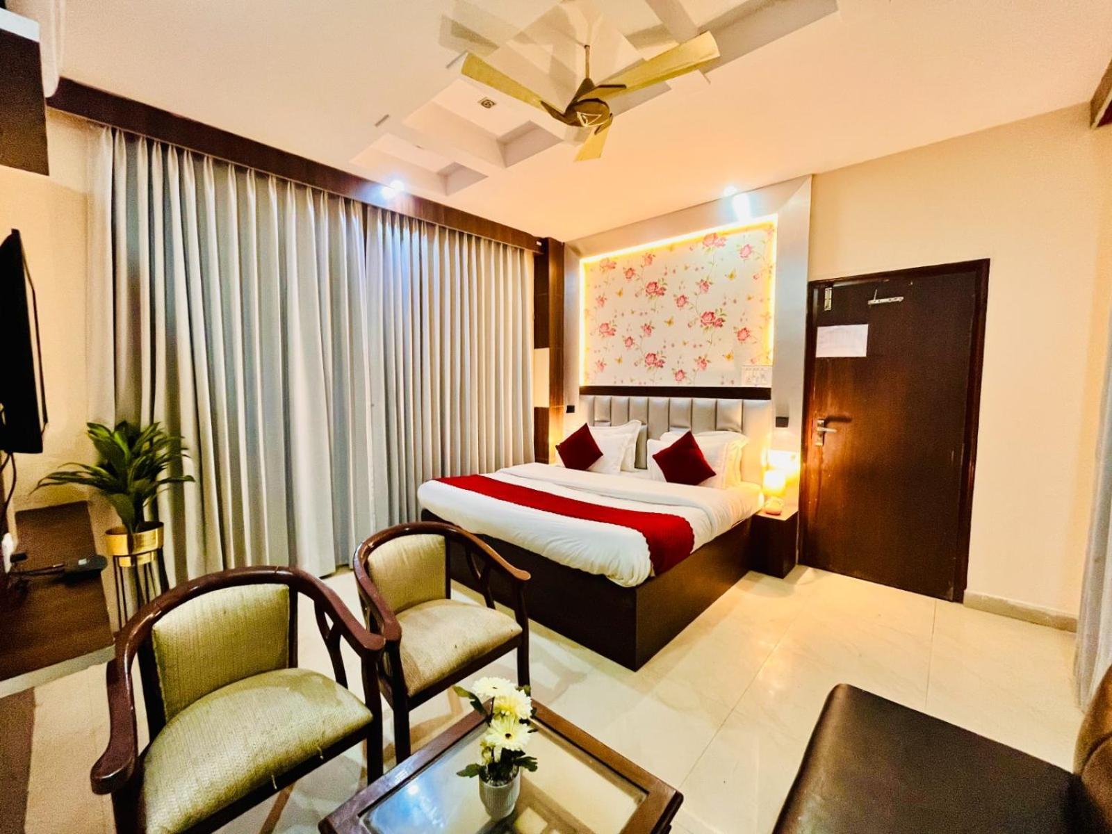 Hotel Ramawati Near Ganga Ghat Haridwār Exterior foto